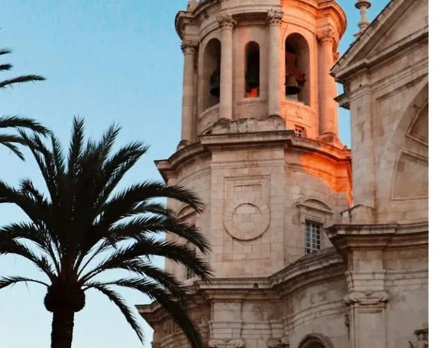 50m Playa Caleta Y Teatro Falla Grupo Ac Gestion * Cadiz